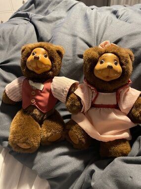 1980's Robert Raikes George & Gracie Bears